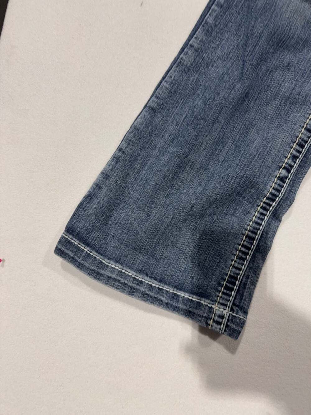 Maurices Jenna Jeans Women's Size 9/10 Short Button Fly Medium Wash - Picture 2 of 11